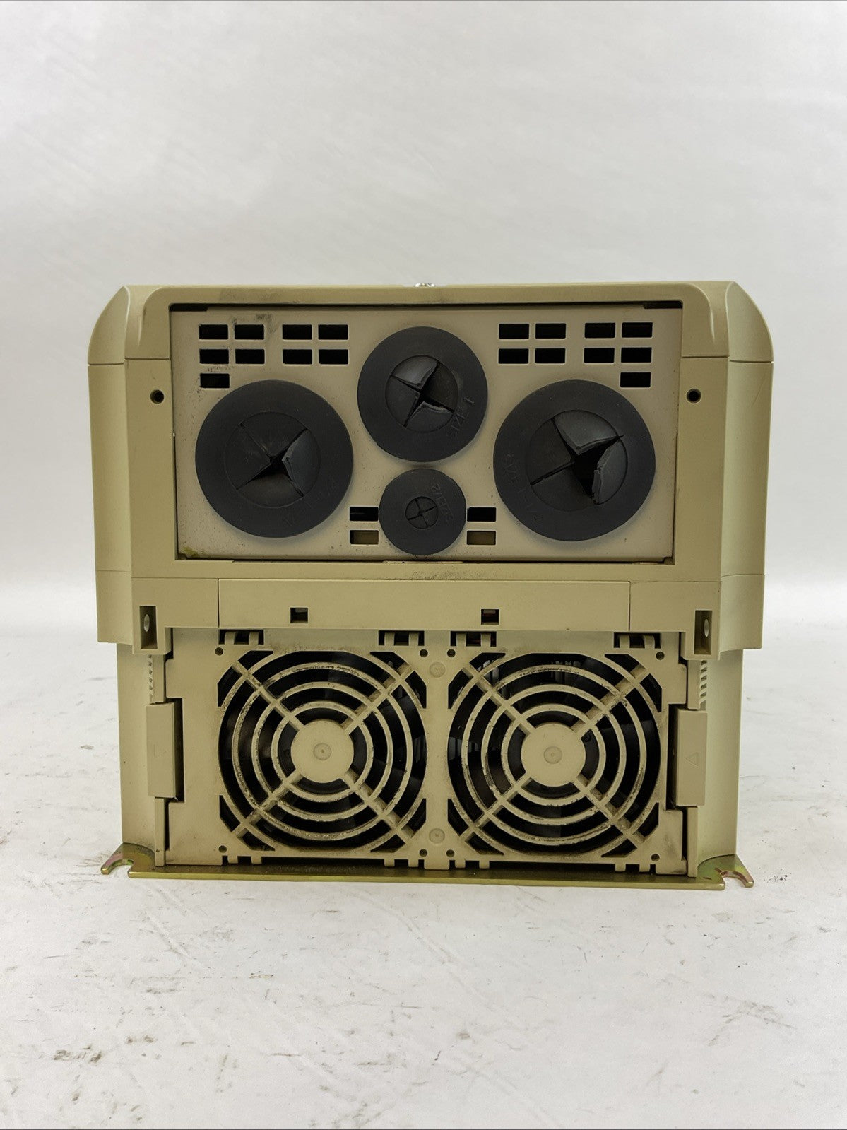 YASKAWA CIMR-F7U4015 AC DRIVE 480V 31.0A VARISPEED F72