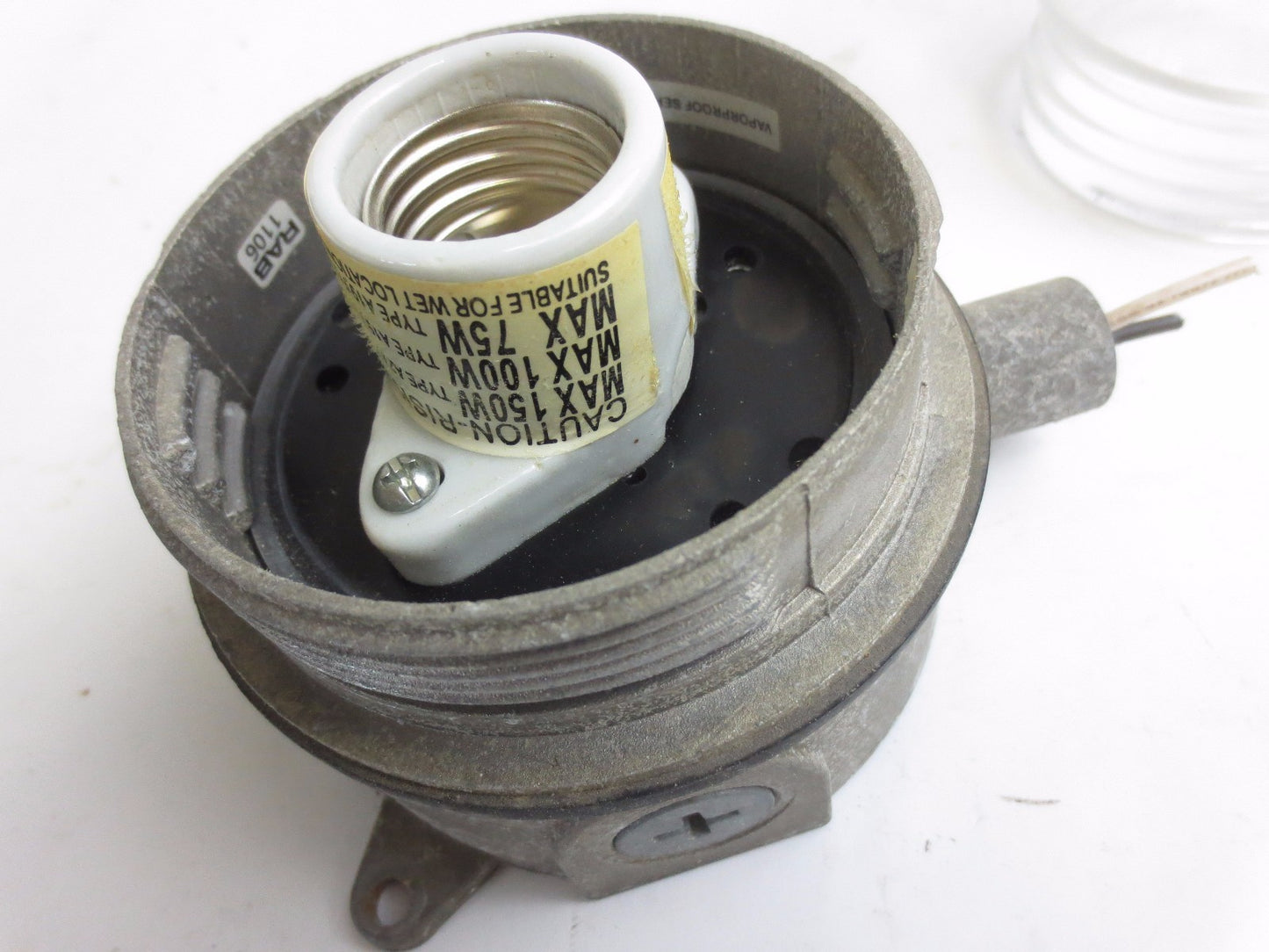 INDUSTRIAL LIGHTING INCANDESCENT METAL CAGE / SHIELD GLASS GLOBE ***lotof6***4