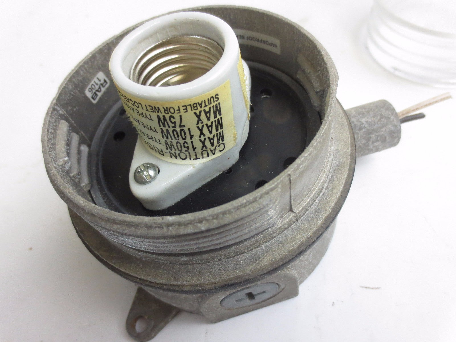 INDUSTRIAL LIGHTING INCANDESCENT METAL CAGE / SHIELD GLASS GLOBE ***lotof6***4