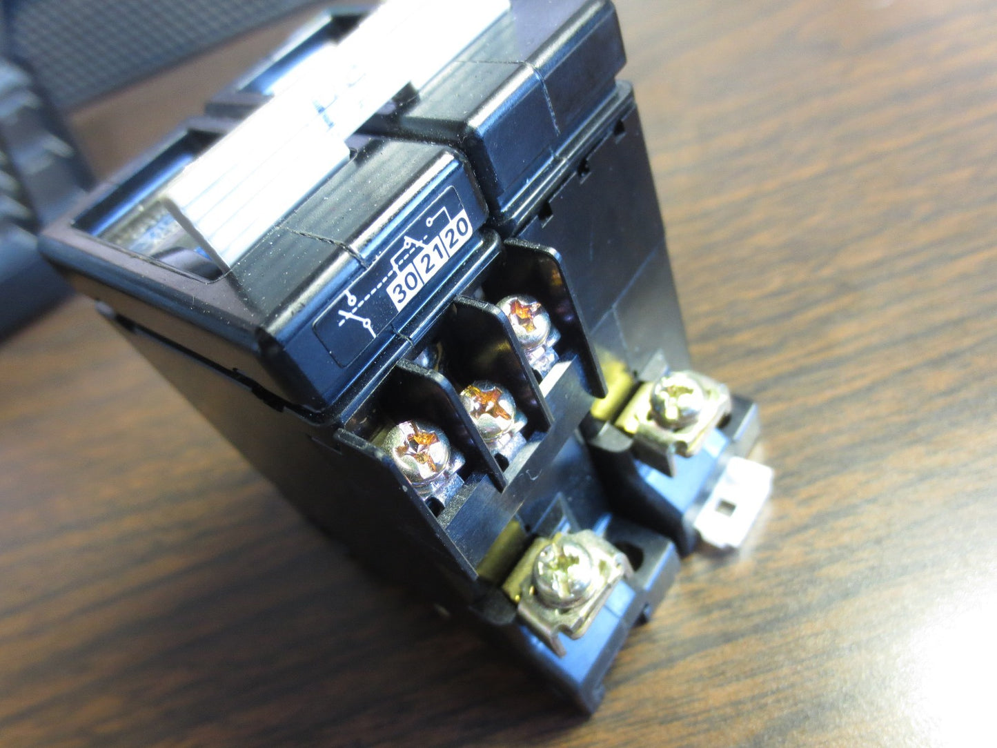 FUJI ELECTRIC CP32D CIRCUIT BREAKER 5A, 250VAC, 2-POLE - 41-232073