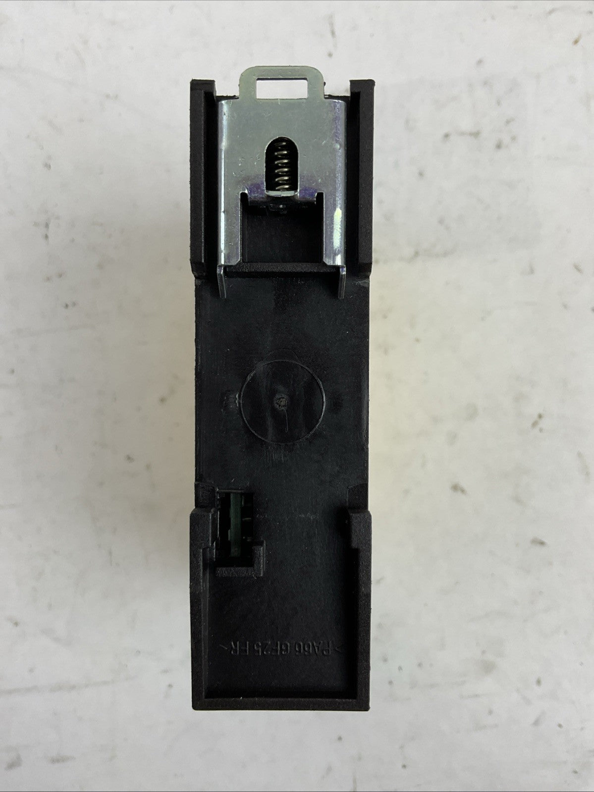 IFM G1501S SAFETY RELAY OUTPUT 6A 250VAC 24VDC INPUT 24VDC5