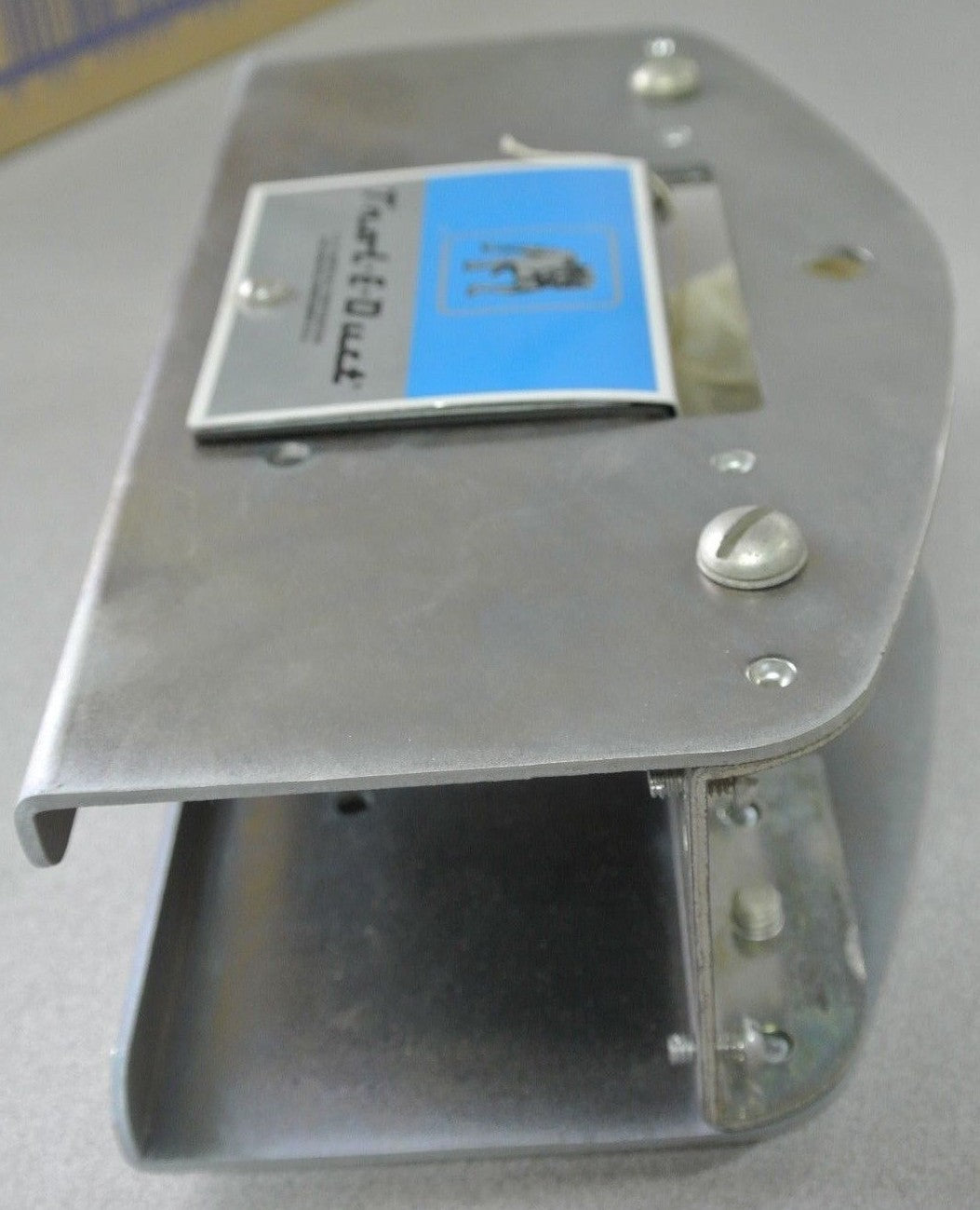 I-T-E IMPERIAL TDH3 - TROL-E-DUCT BUSWAY HANGER / NEW SURPLUS 5