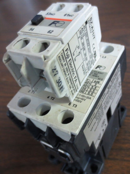 FUJI SC-E03 CONTACTOR w/ SZ-A11/T AUXILIARY CONTACT0