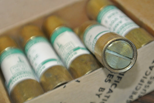 BOX of 10 / ECONOMY ERN5 RENEWABLE FUSE / 5A / 250V / NEW SURPLUS / ERN 50