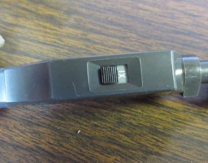 TEKTRONIX P6062B PROBE 1x 1M OHM 105pF - 10x 10M OHM 14pF x 6-Ft - SWITCHABLE6