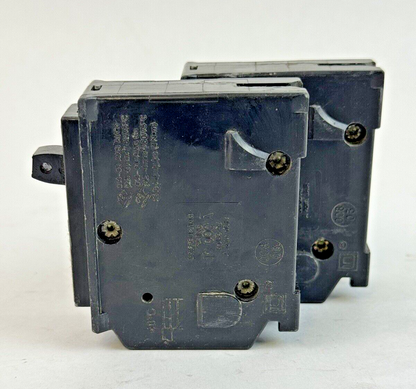 SQUARE D **LOT OF 2** HOM130 - CIRCUIT BREAKERS - 1 POLE/ 30 A/ 240 VAC5