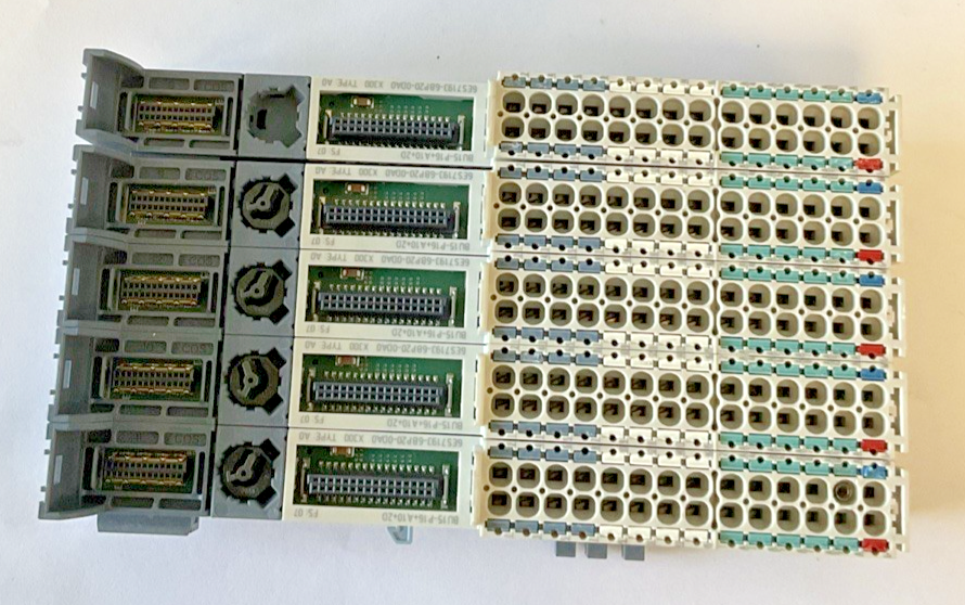 SIEMENS 6ES7 193-6BP20-0DA0 DIGITAL BASE MODULE ****LOTOF5****0