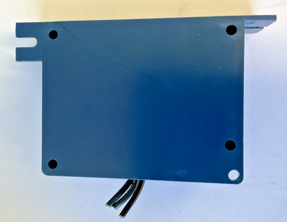 R-K ELECTRONICS RCY6A-30 NETWORK FILTER 600VAC RES 220OHM 7W **LOTOF4**6