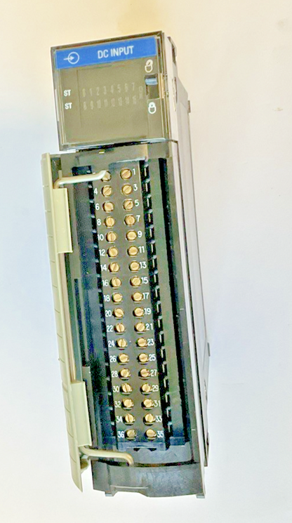 ALLEN BRADLEY 1756-IB16I INPUIT MODULE FW:3.004 SER.A 24VDC3