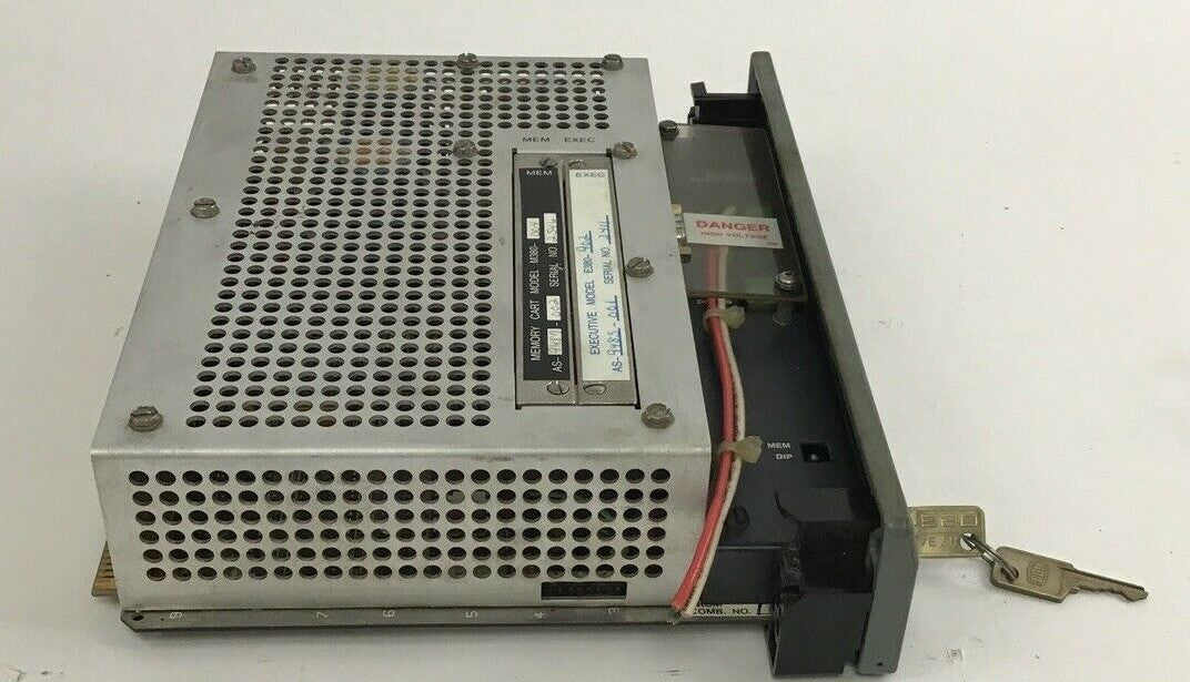 GOULD 984 MODEL 380 PROGRAMMABLE CONTROLLER PC-0984-380 REV.K 220V 50/60HZ 2