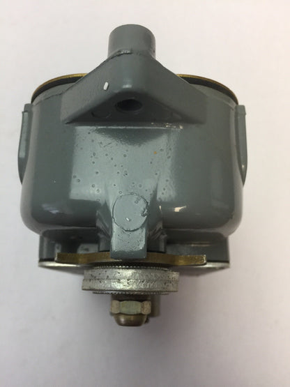 ALLEN BRADLEY 801-ASG17 LIMIT SWITCH ROLLER LEVER 600V AC/DC 2 NC CONTACTS 3