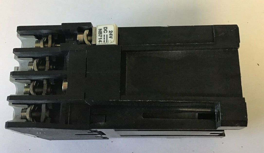 ALLEN BRADLEY 700DC-F220* CONTACTOR SER.C 600VAC 10A 5