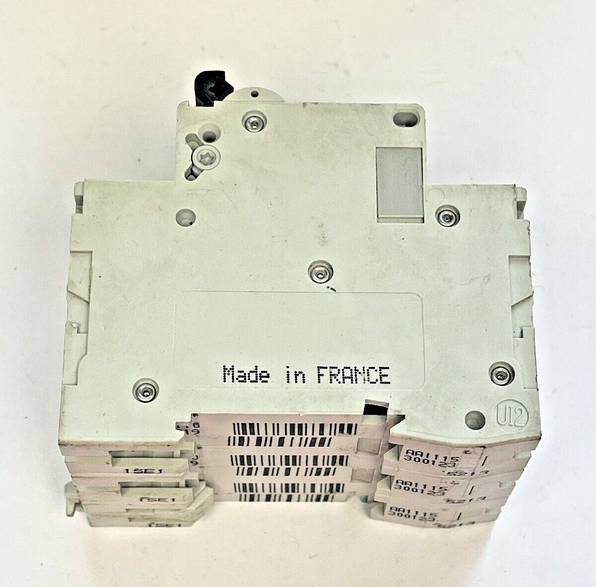 SCHNEIDER - 17466 - C 15 A - 480Y/ 277V, 15 A - MULTI 9 CIRCUIT BREAKER6