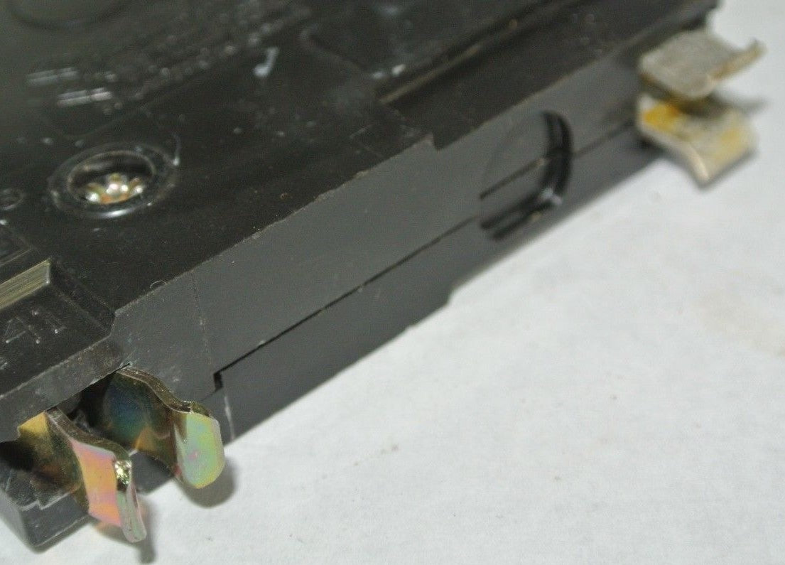 SQUARE D 25A CIRCUIT BREAKERS - LOT of 2 - 120/240V - 3