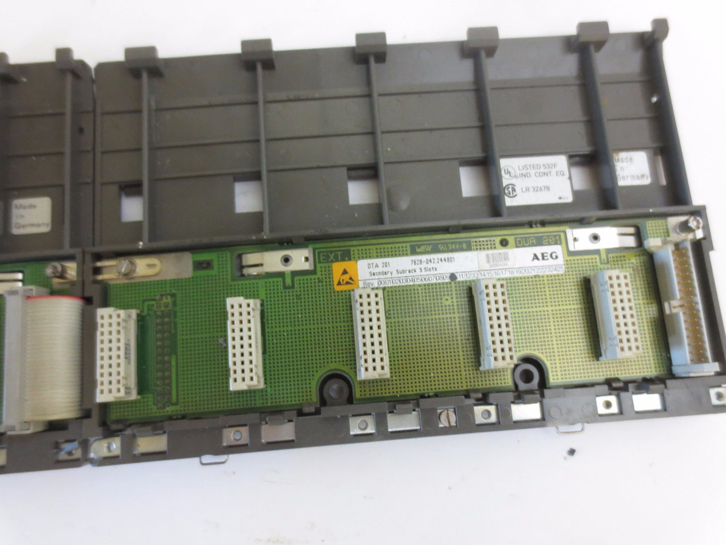 AEG SCHNEIDER MODICON DTA200 PRIMARY RACK & DTA201 SECONDARY SUBRACK4