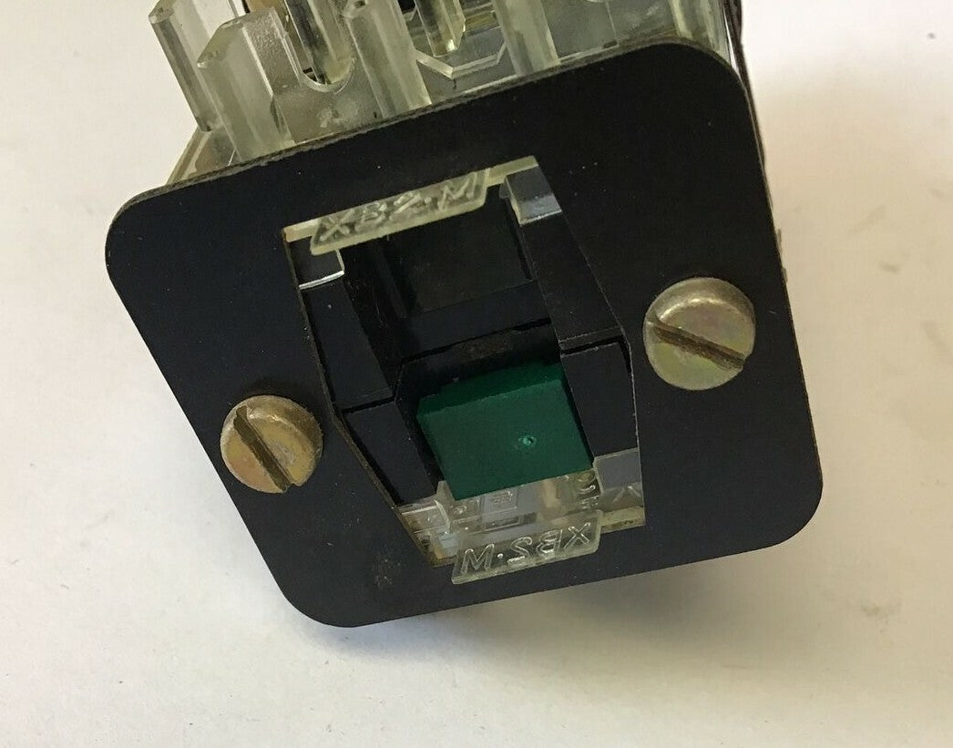 TELEMECANIQUE XB2.MV 104 PUSH BUTTON/ PILOT LIGHT 600VAC/DC HEAVY DUTY7