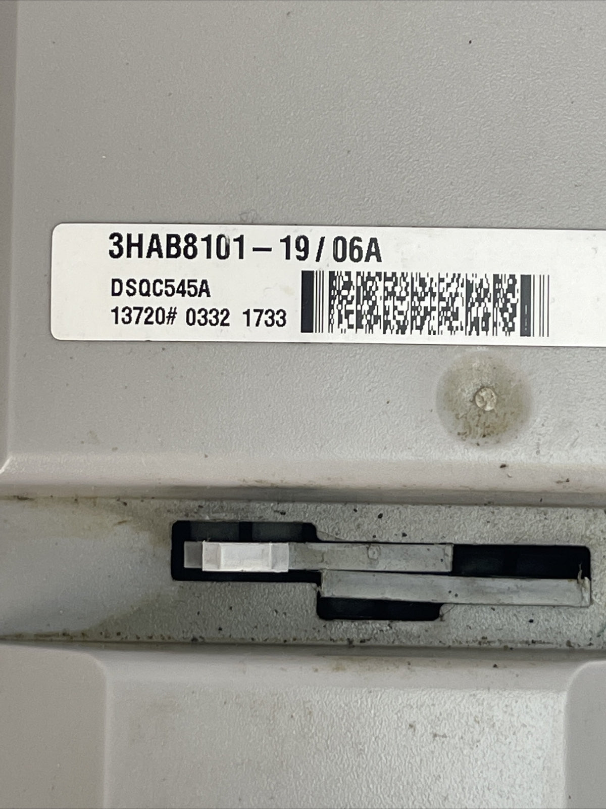 ABB IN MOTION 3HAB8101-19/06A SERVO DRIVE RECTIFIER DSQC545A1