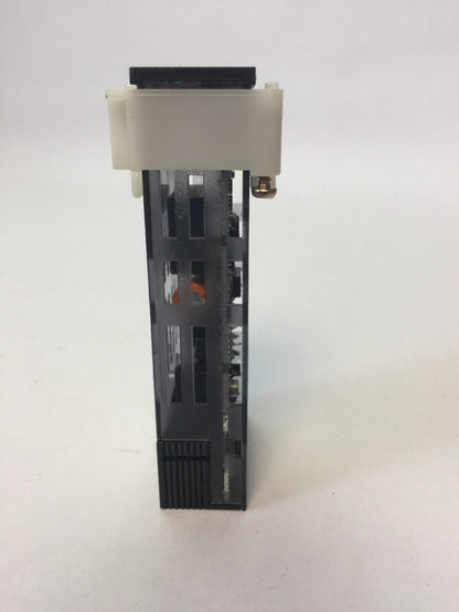 OMRON E5GN-Q1P TEMPERATURE CONTROLLER 111-240VAC OUTPUT 21mA 12VDC5