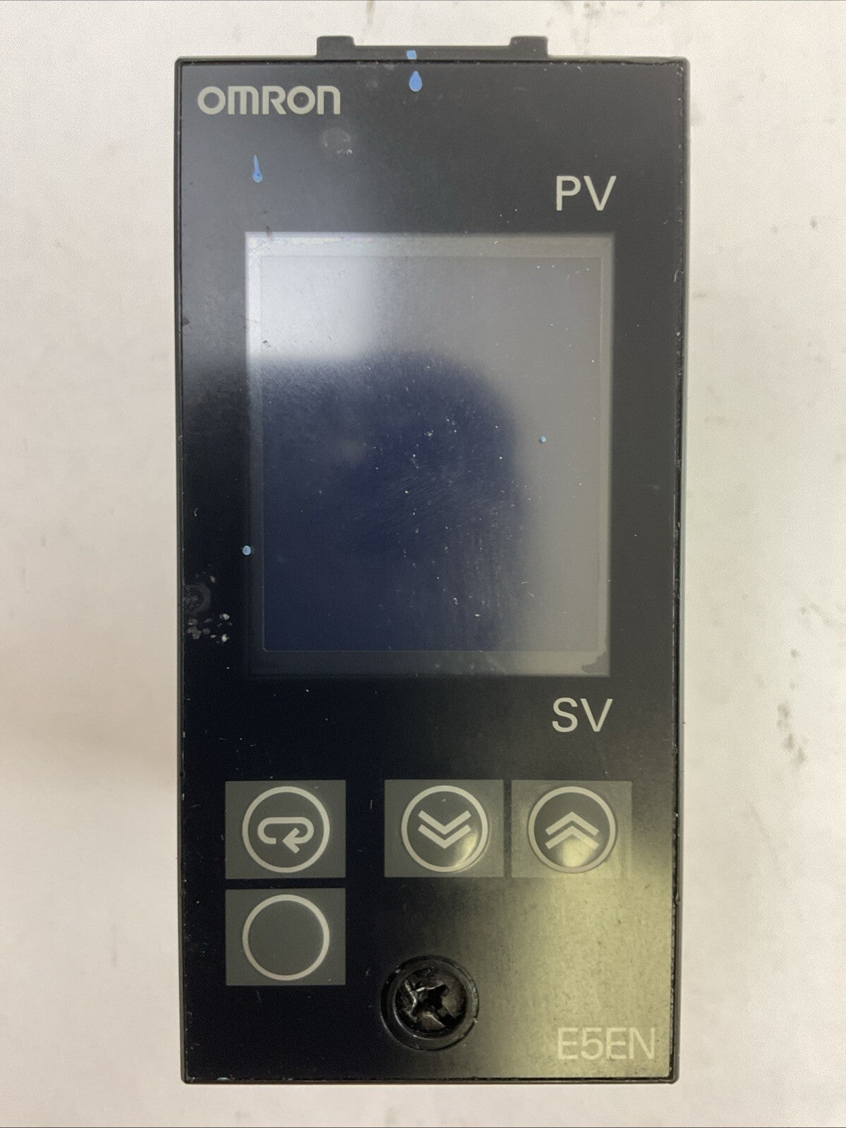 OMRON E5EN-R3MTC-500 TEMPERATURE CONTROLLER 100-240VAC 50/60HZ 9VA0