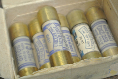 LOT of 6 / EAGLE 660 SLO-LAG RENEWABLE CLASS H FUSE / 15A / 250V / NEW SURPLUS3