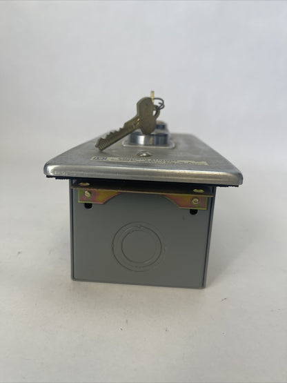 SQUARE D 9001 KZC-297 CONTROL STATION SER A TYPE 4,13 300VAC4