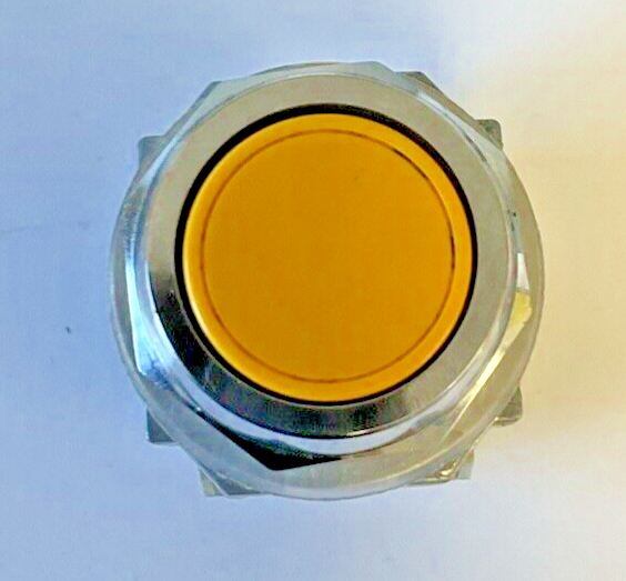 IDEC BST010 PUSH BUTTON ABD110N-Y2