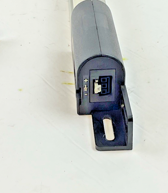 HOFFMAN LED24V15 INDUSTRIAL CONTROL PANEL/ENCLOSURE LIGHT 24VDC***LOTOF2***6