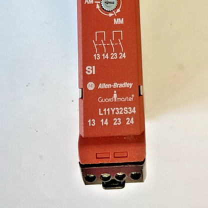 ALLEN BRADLEY 440R-S12R2 SAFETY RELAY SER.A 202 24VDC GSR SI3