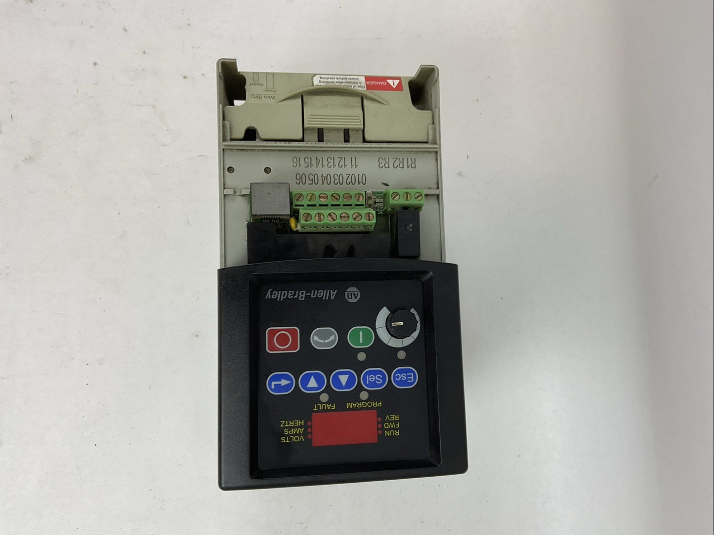 ALLEN BRADLEY 22A-D6P0N104 POWERFLEX DRIVE SER.A FRN: 2.03 7.5AMPS 3.0HP2