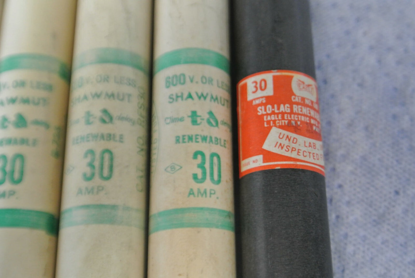 MIXED LOT of 6 RENEWABLE FUSES / 30A / 600V / GOULD, SHAWMUT, EAGLE 1