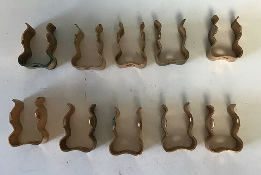 UNBRANDED FUSE CLIP/HOLDER  ****LOTOF10***0