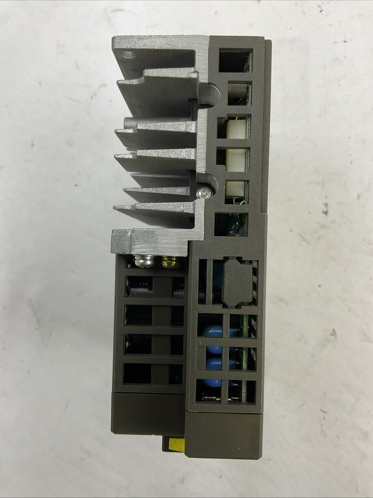 FUJI FALDIC RYB201S3-VBC-Z14 SERVO DRIVE OUTPUT 49V INPUT 100-115V4