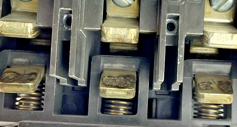 ALLEN-BRADLEY  500F-COD930 STARTER SER. C SIZE 2 W/ 595-A SER.C- HEATERS VARY9