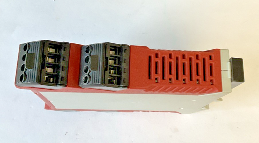 ALLEN BRADLEY 440R-EM4R2 SAFETY RELAY SER.A 201 24VDC GSR EM6