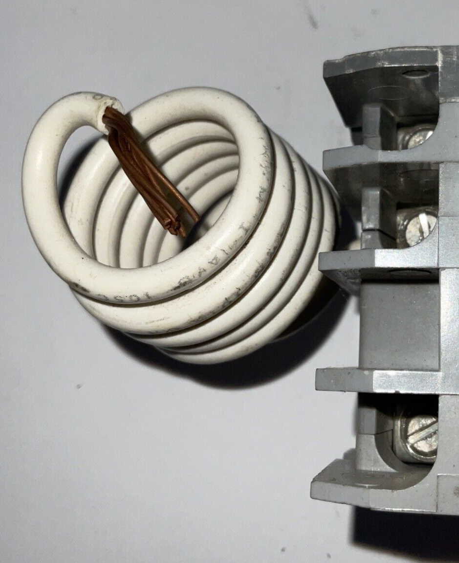 CUTLER HAMMER QBHGF2020 CIRCUIT BREAKER 120/240VAC 2POLE1