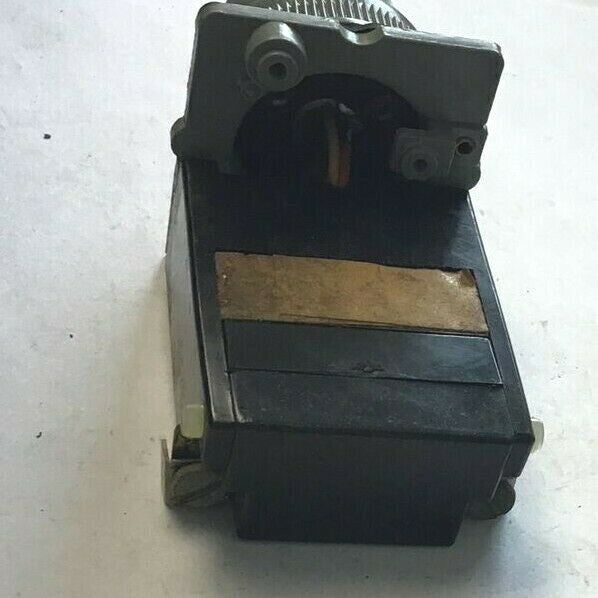  REES L992AB PUSHBUTTON START ILLIMUNIATED 4300-999/ 949-6648 460V 60CY7