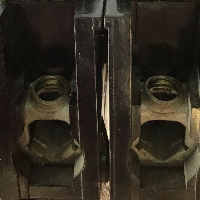 CHALLENGER C2100B CIRCUIT BREAKER 120/240VAC 2POLE 3