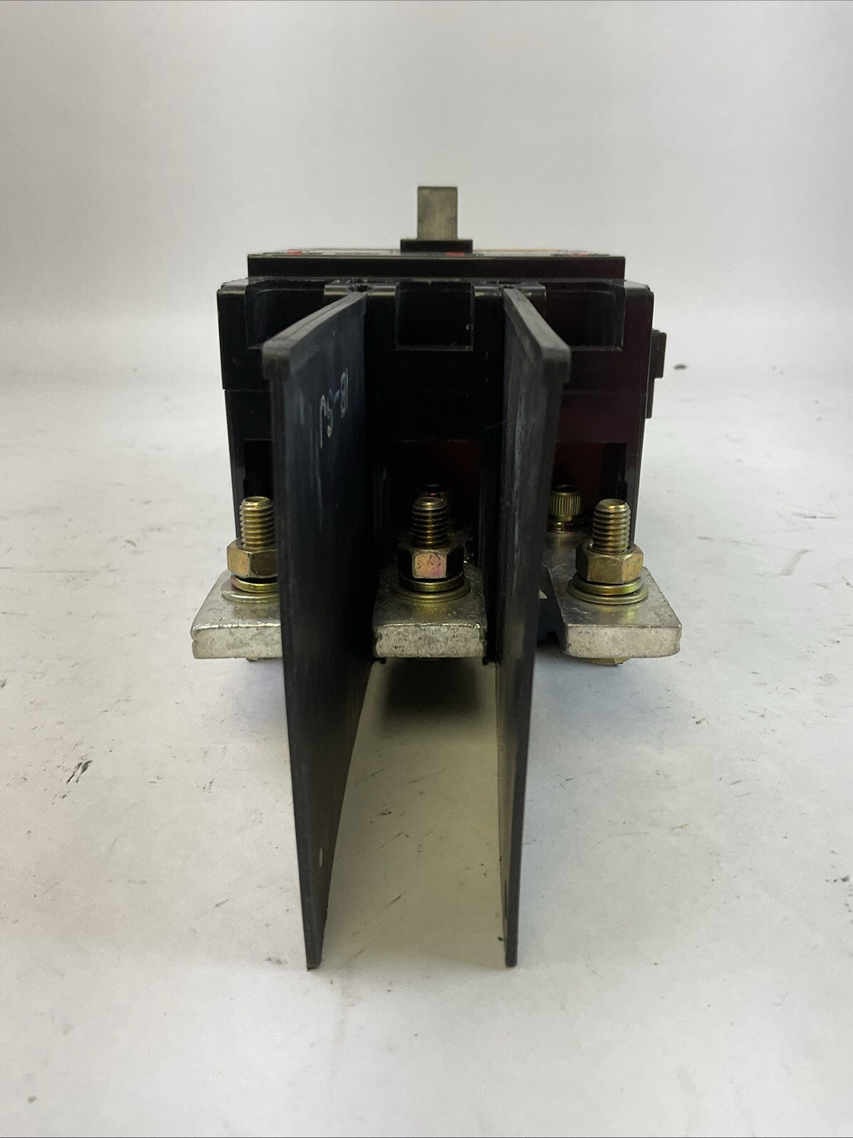 MITSUBISHI NF-SJ3225 NO-FUSE BREAKER 480VAC 225AMP 3POLE2