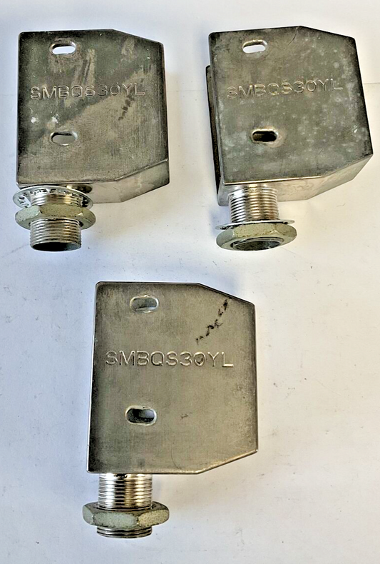 BANNER SMBQS30YL ACCESSORY BRACKET***LOTOF3***0