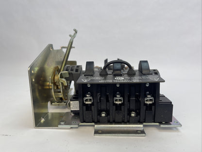 ALLEN BRADLEY 1494V-DS30 FUSIBLE DISCONNECT SWITCH SER D 30A 600VAC 20HP 250VDC7