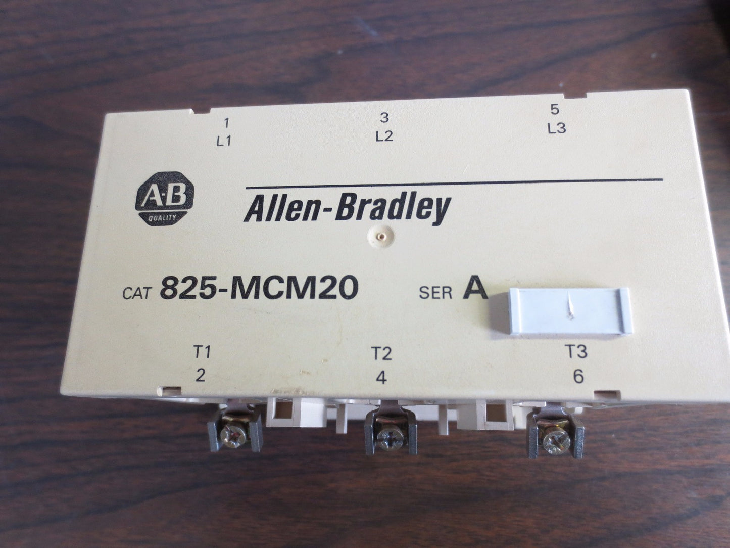 ALLEN-BRADLEY 825-MCM20 Ser. A - CONVERTER - 600V, 50/60 Hz, 20A3