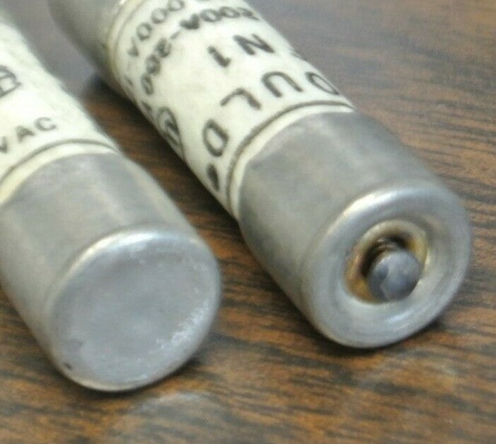 LOT of 9 / FERRAZ-SHAWMUT GFN1 FUSES / 1A / 250V / NEW SURPLUS2