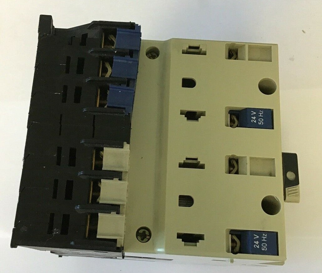 TELEMECANIQUE LD5 LB130 REVERSING MANUAL STARTER 18A 690V 3