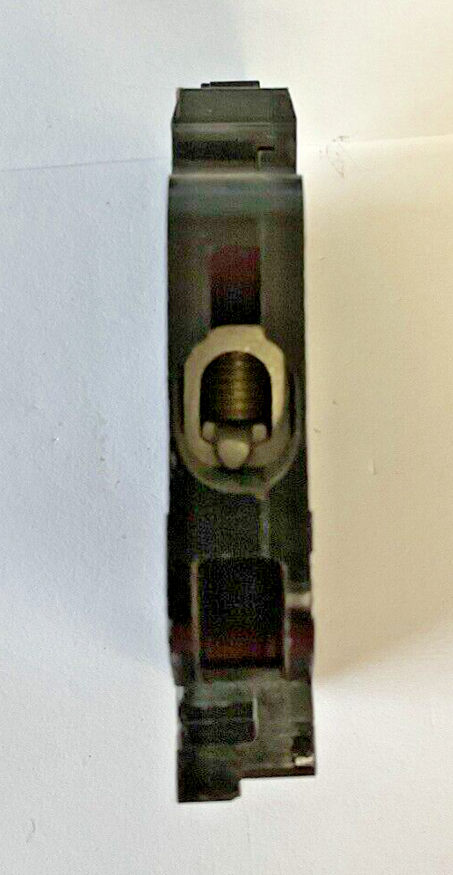 CUTLER HAMMER MH115R CIRCUIT BREAKER 15A 1POLE MISSING LUG SCREWS **LOTOF4**7