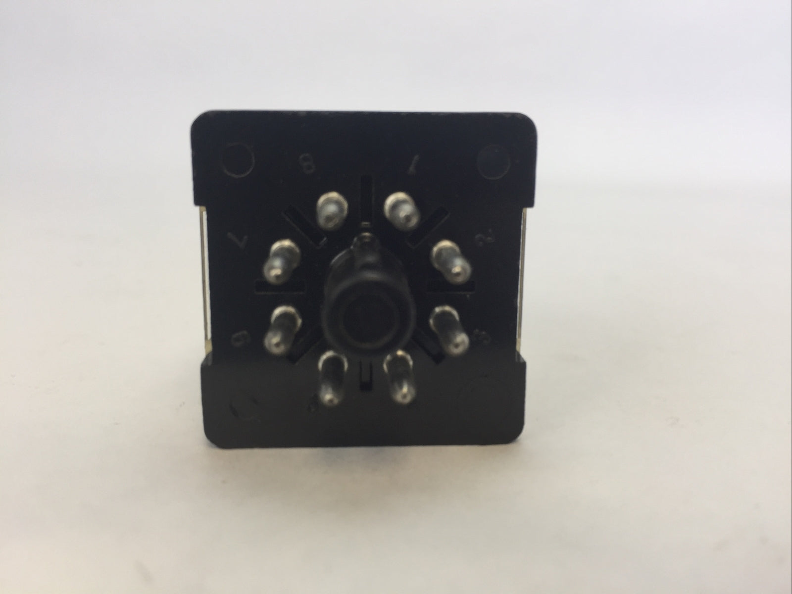 DAYTON 5X826E RELAY12A 120VAC 10A 250VAC 1/3HP 120VAC 1/2HP 250VAC COIL 24VAC5