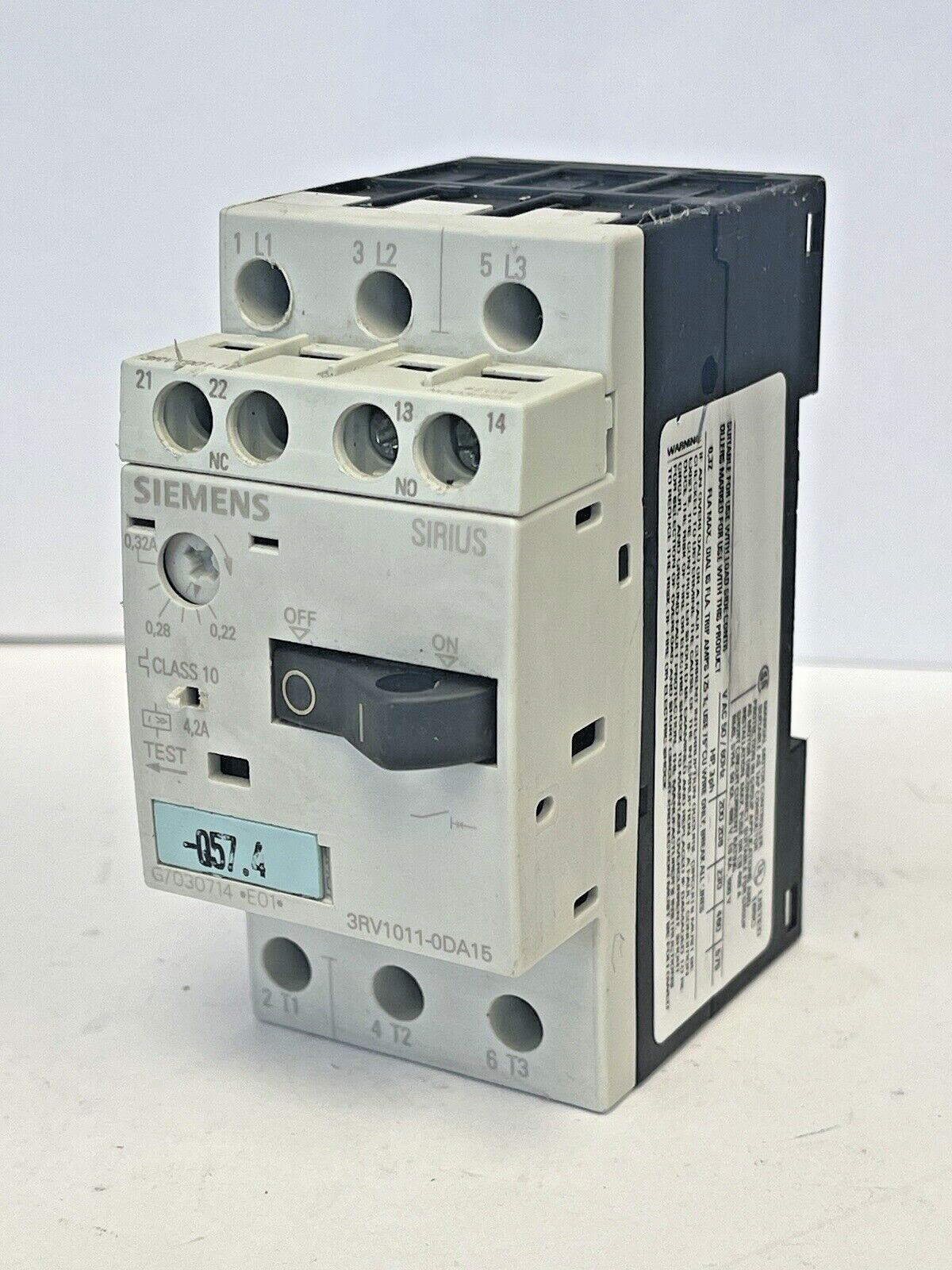 SIEMENS - 3RV1011-0DA15 & 3RV1901-1E-CIRCUIT BREAKER W/ SWITCH TRANSVERSE0