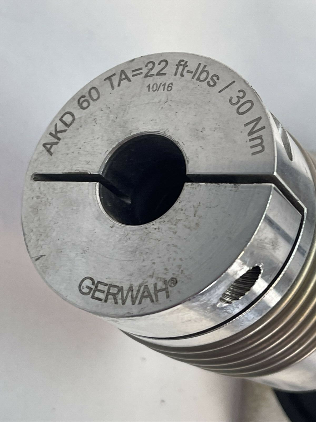 YASKAWA SGM7A-40A7D61 AC SERVO MOTOR 200V 25.4A UTTAH-B24RH ABS ENCODER GERWAH3