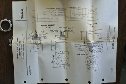 GE 9L15BCB002 THYRITE SECONDARY SURGE ARRESTOR, 0-650V, 2-POLE - NEW SURPLUS7