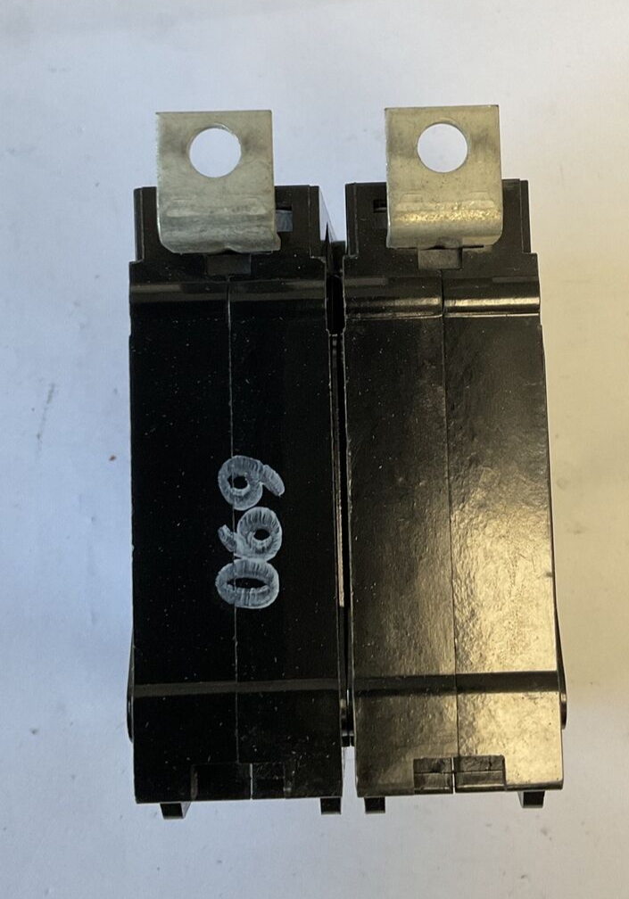 CHALLENGER BQ2C070 CIRCUIT BREAKER 70A 120/240VAC TYPE BQC 2POLE3