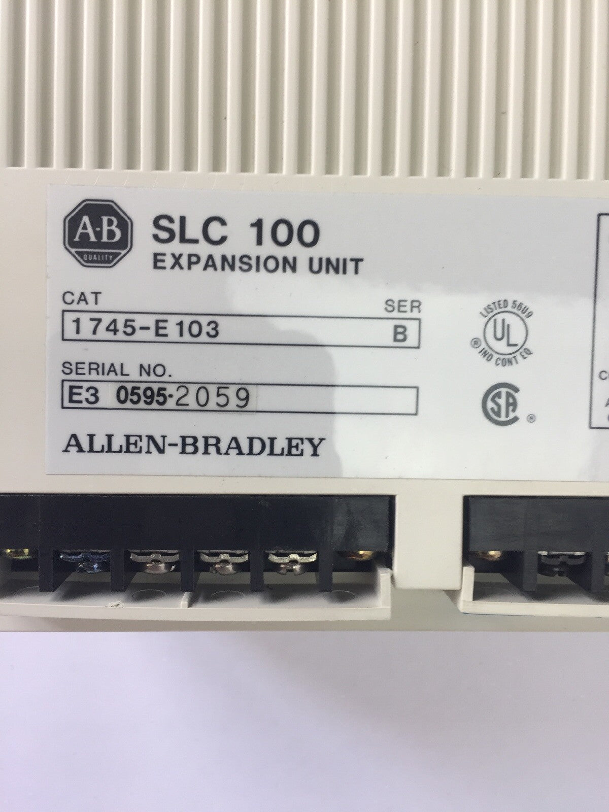 ALLEN BRADLEY 1745-E103 SLC 100 PROGRAMMABLE CONTROLLER  LINE VOLTAGE 100/200VAC1